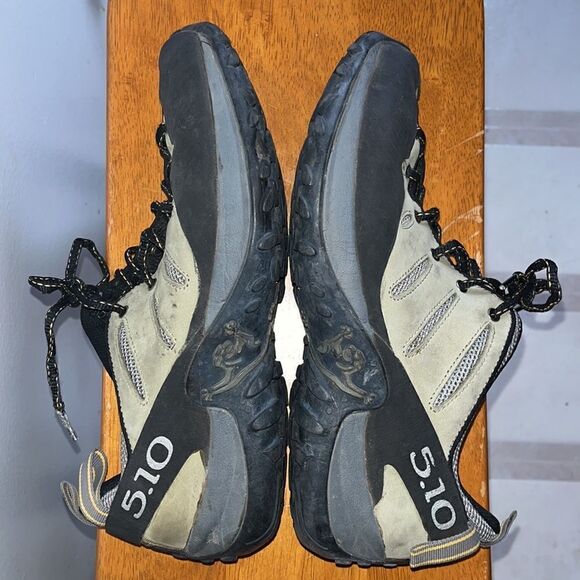 EXCELLENT CONDITION WOMEN’S SIZE 10.5 (Euro 42) 5.10 TENNIE HIKING/BIKING SHOES - Picture 3 of 10